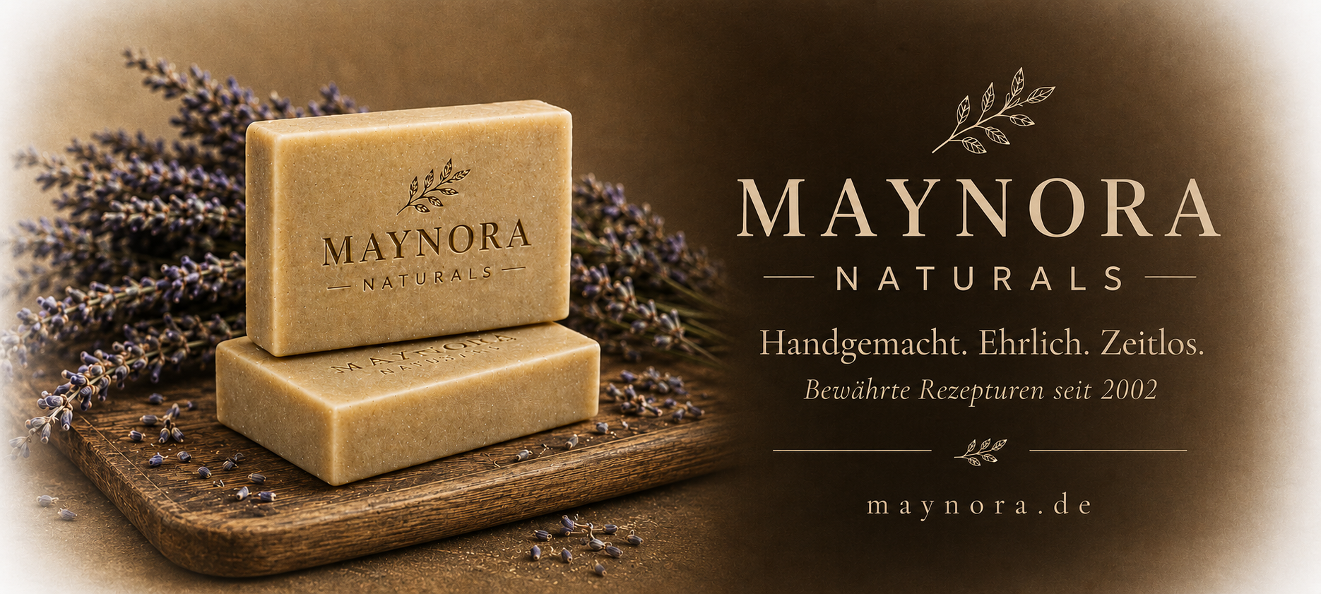 Maynora Naturals Logo mit handgemachter Seife